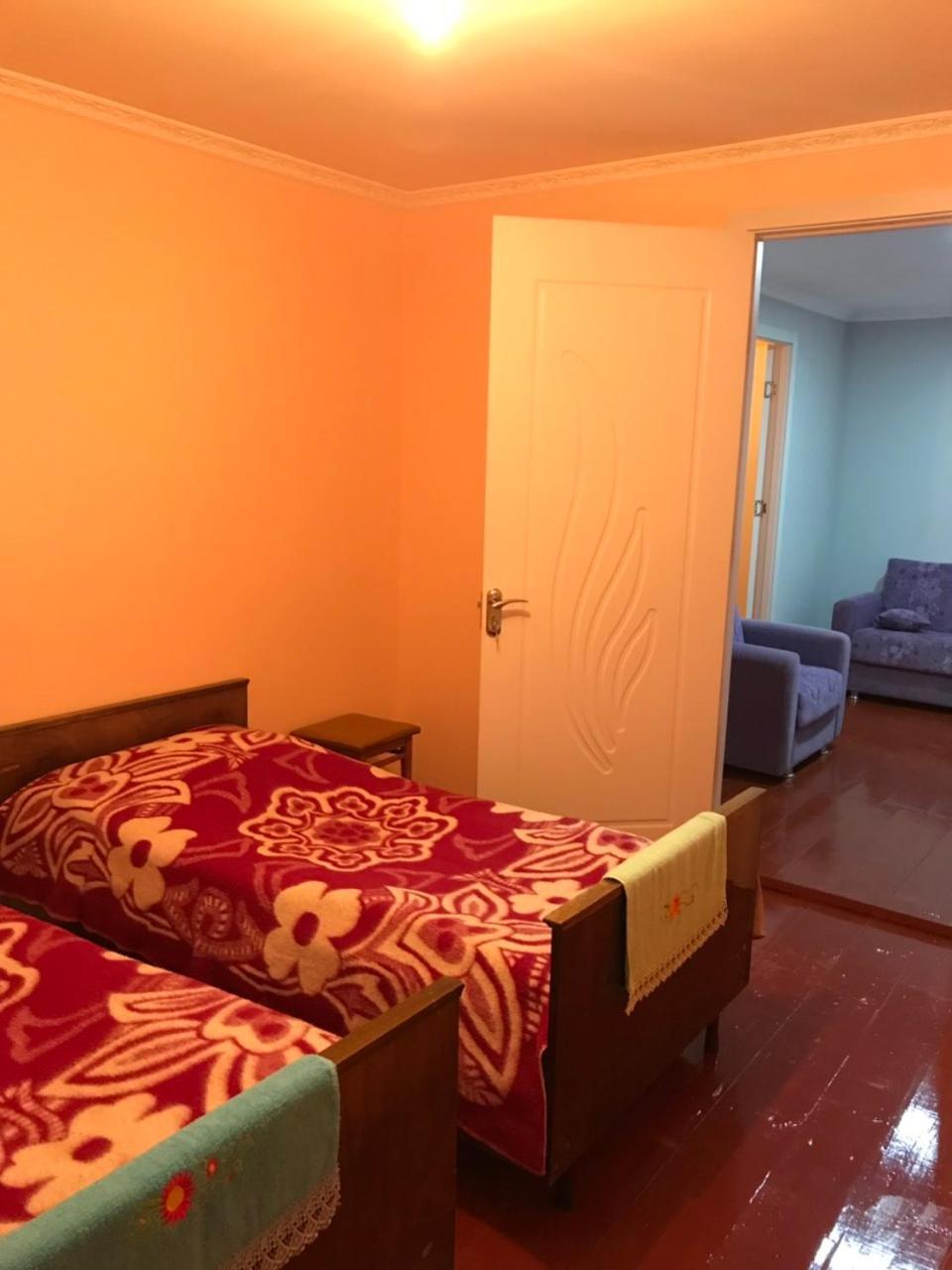 Ciuri'S Guesthouse Zhabeshi Esterno foto